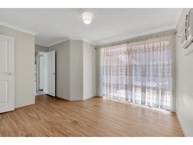 25A Janis Street, Halls Head WA 6210