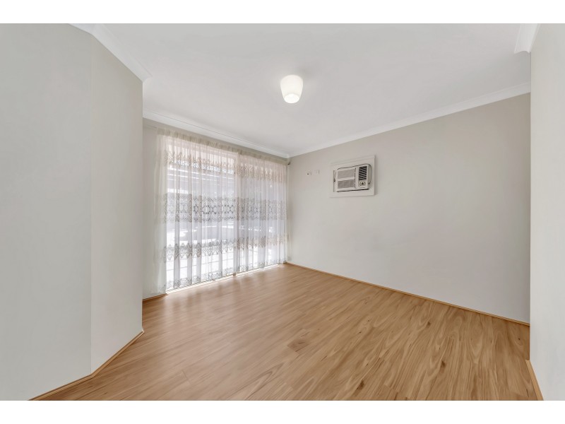25A Janis Street, Halls Head WA 6210