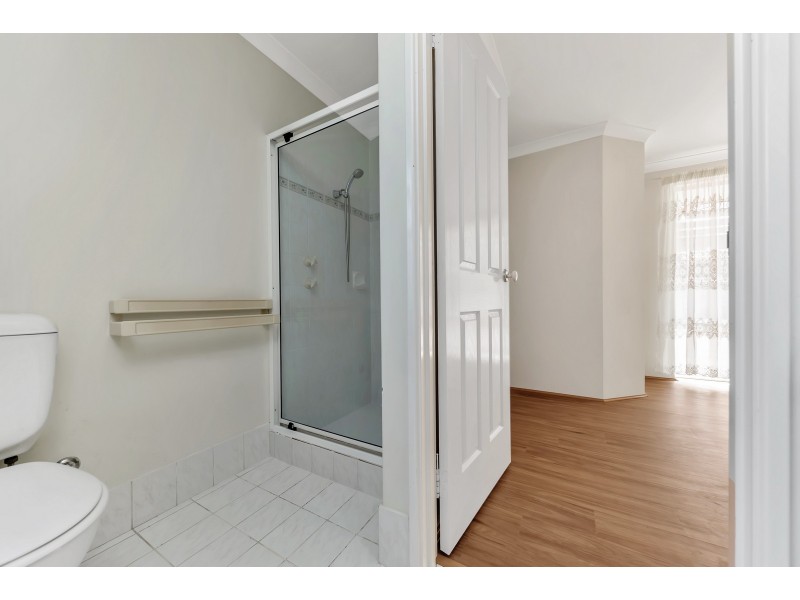 25A Janis Street, Halls Head WA 6210