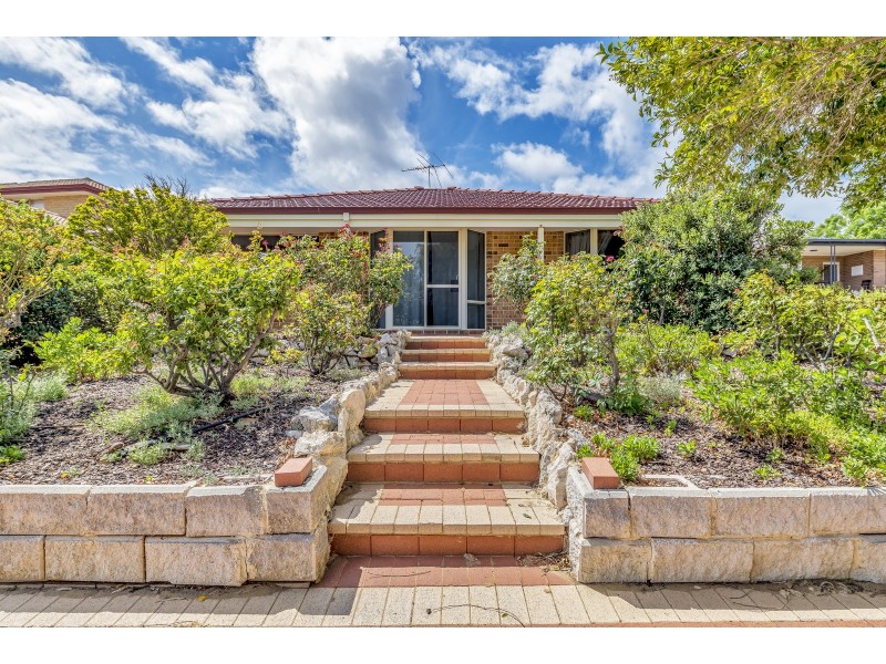 25A Janis Street, Halls Head WA 6210