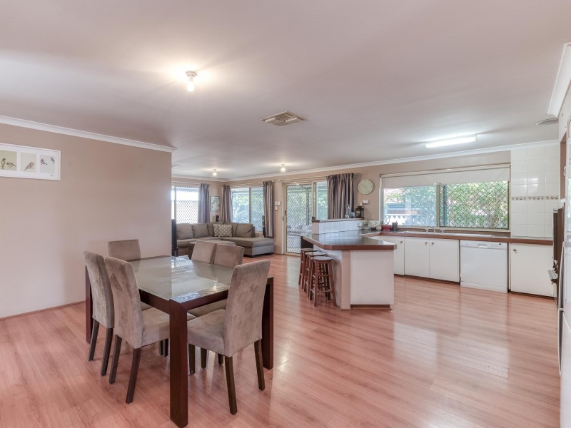 8 Dempsey Place, Kenwick WA 6107