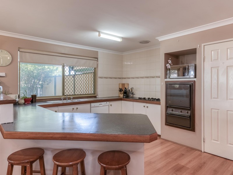 8 Dempsey Place, Kenwick WA 6107
