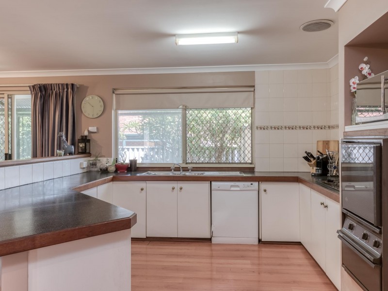 8 Dempsey Place, Kenwick WA 6107