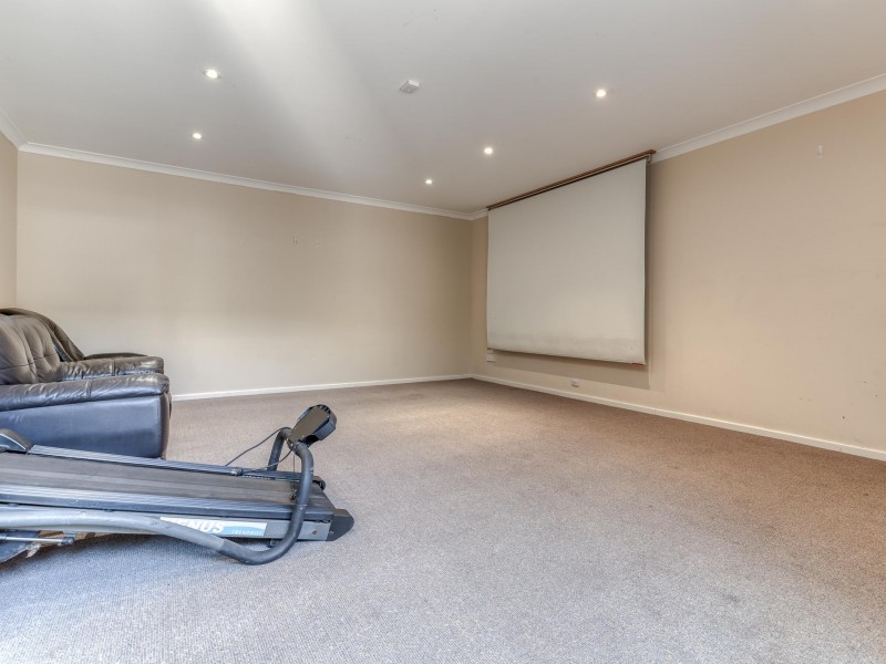 8 Dempsey Place, Kenwick WA 6107