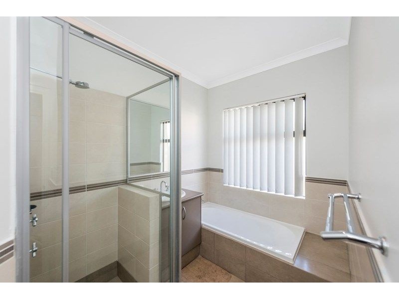 9 Swanbourne Avenue, Secret Harbour WA 6173