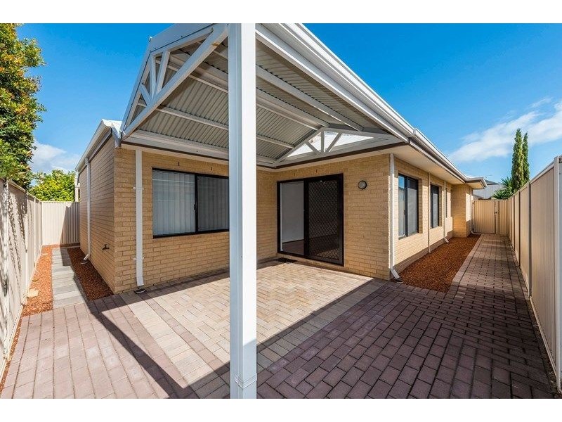 9 Swanbourne Avenue, Secret Harbour WA 6173