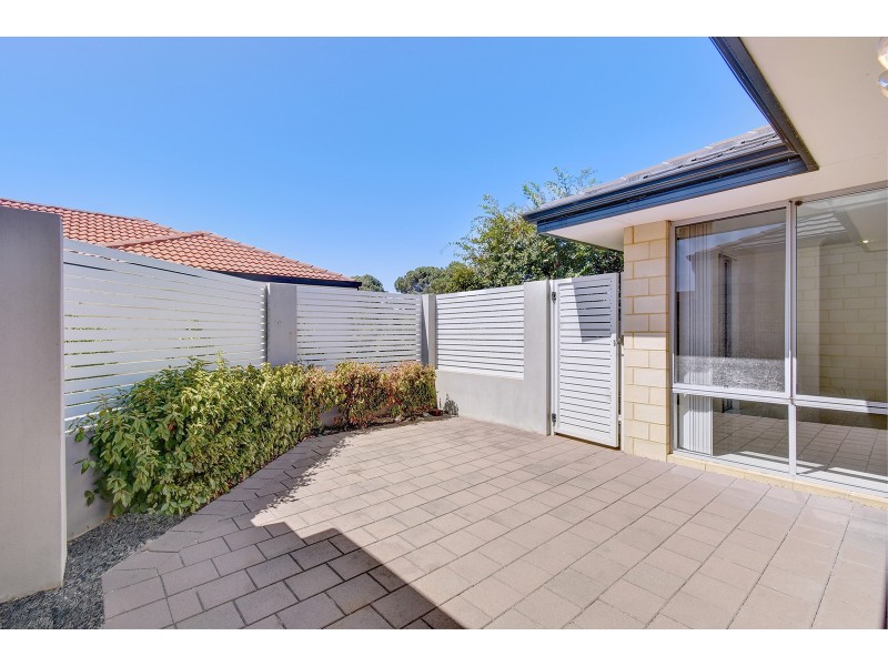 64 Moscow Retreat, Hocking WA 6065