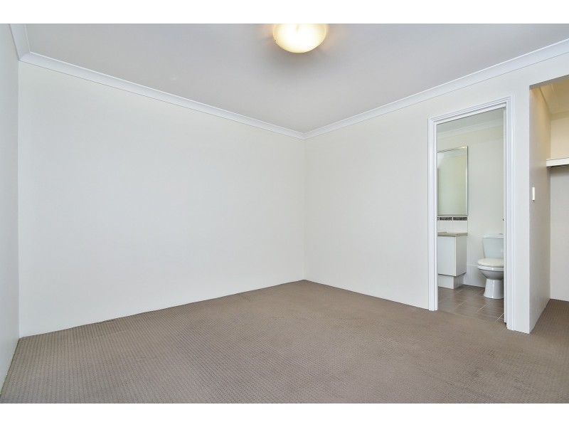 64 Moscow Retreat, Hocking WA 6065