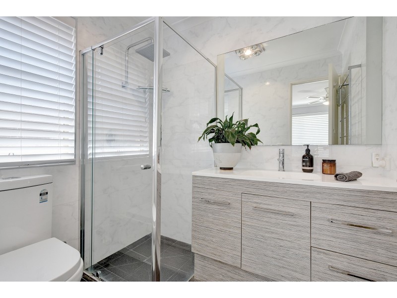 8 Gutha Retreat, Hocking WA 6065