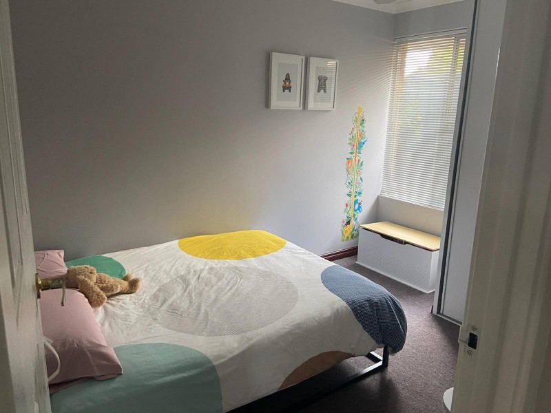 8 Gutha Retreat, Hocking WA 6065