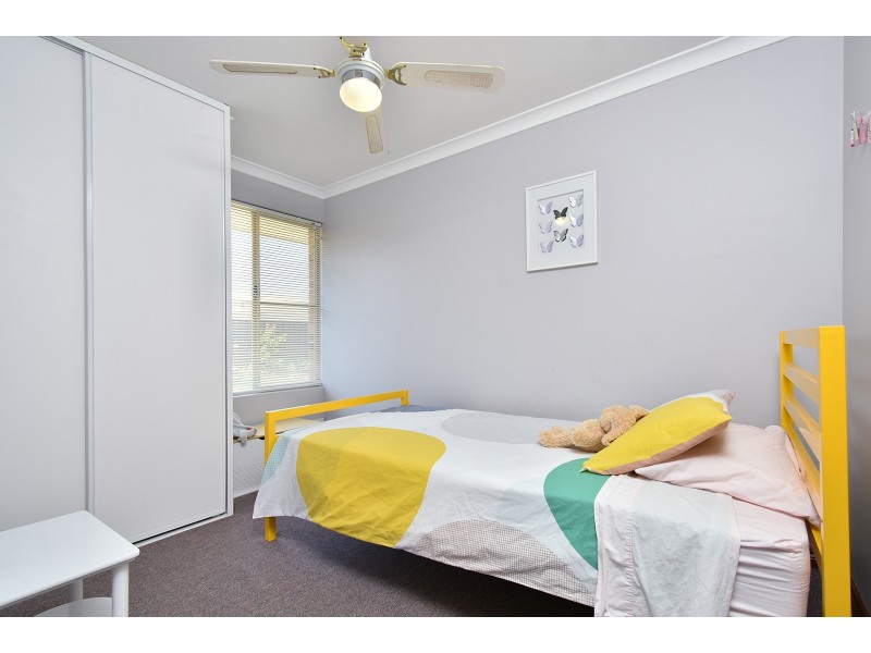 8 Gutha Retreat, Hocking WA 6065