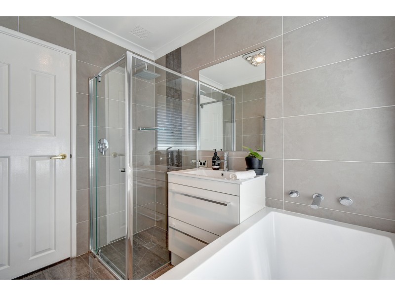 8 Gutha Retreat, Hocking WA 6065