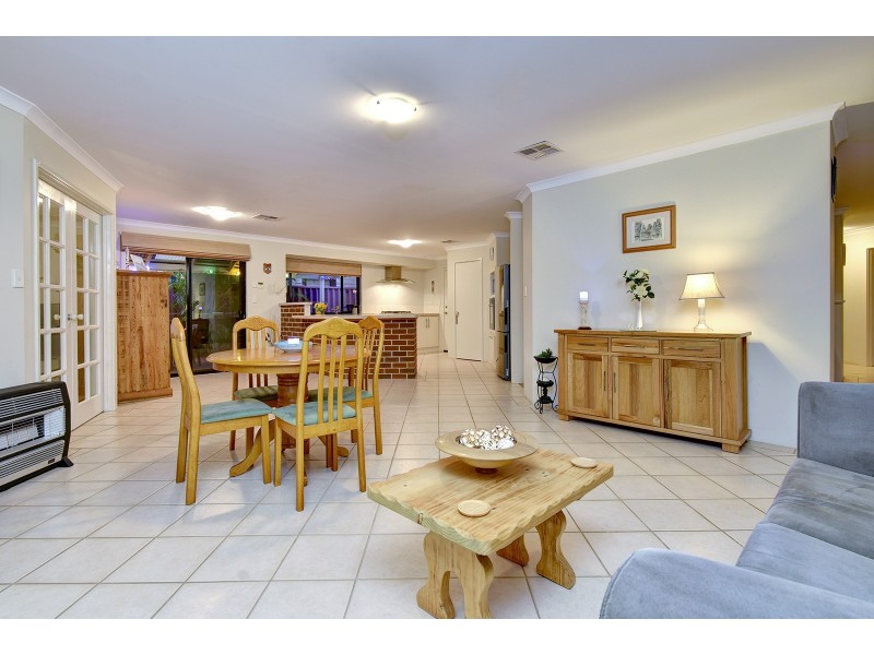 1 Strelley Lane, Carramar WA 6031