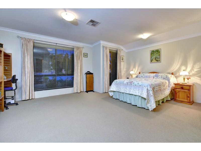 1 Strelley Lane, Carramar WA 6031