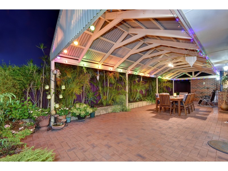 1 Strelley Lane, Carramar WA 6031