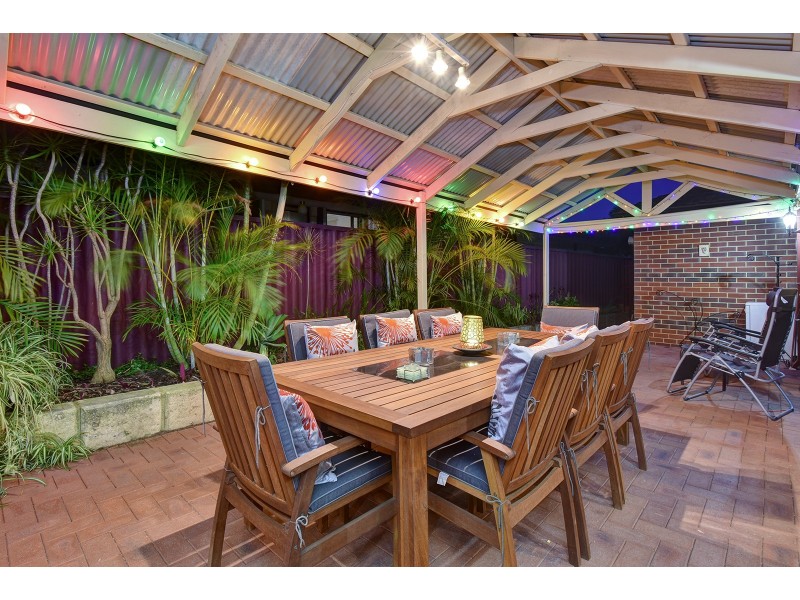 1 Strelley Lane, Carramar WA 6031