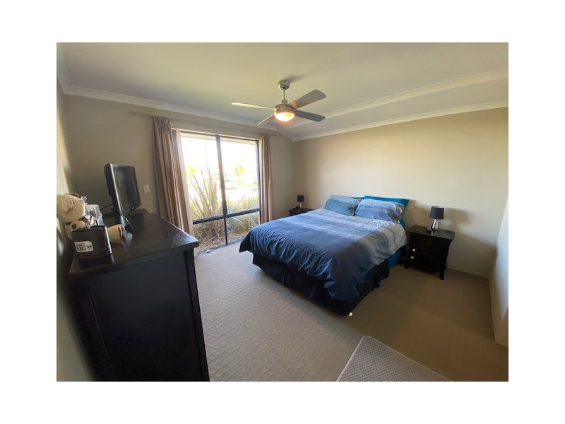 33 Descanso Loop, Aubin Grove WA 6164
