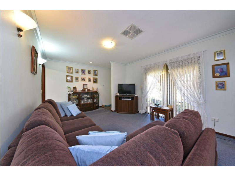 22 Glamorgan Street, East Cannington WA 6107