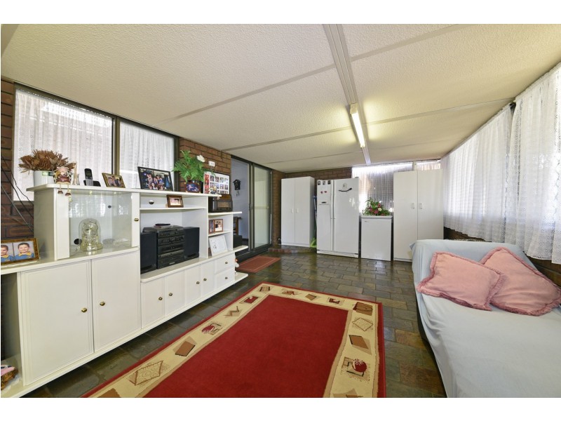 22 Glamorgan Street, East Cannington WA 6107