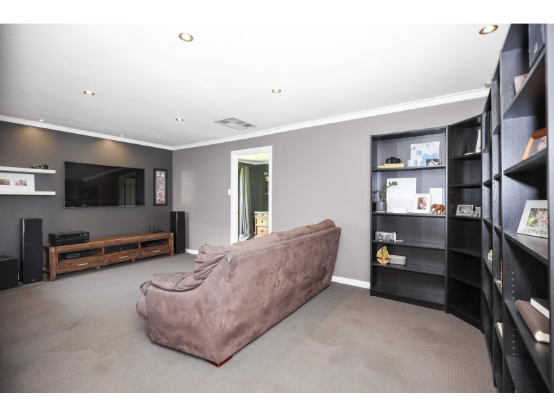 7 Brown Place, Beechboro WA 6063