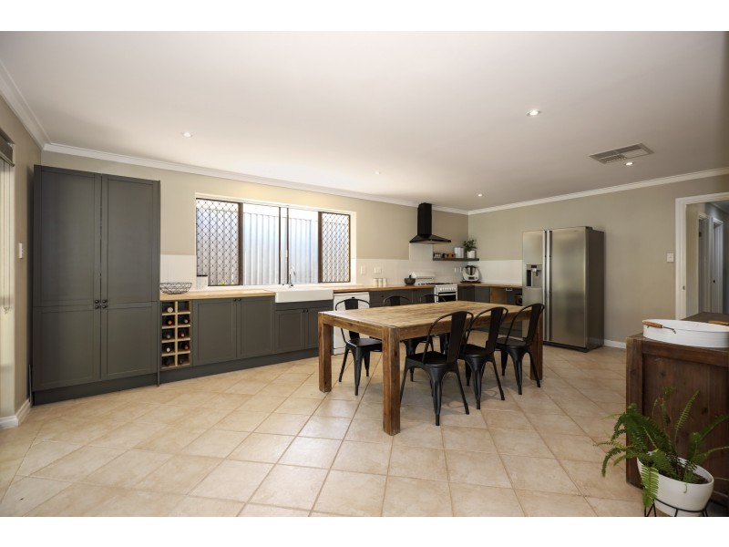 7 Brown Place, Beechboro WA 6063