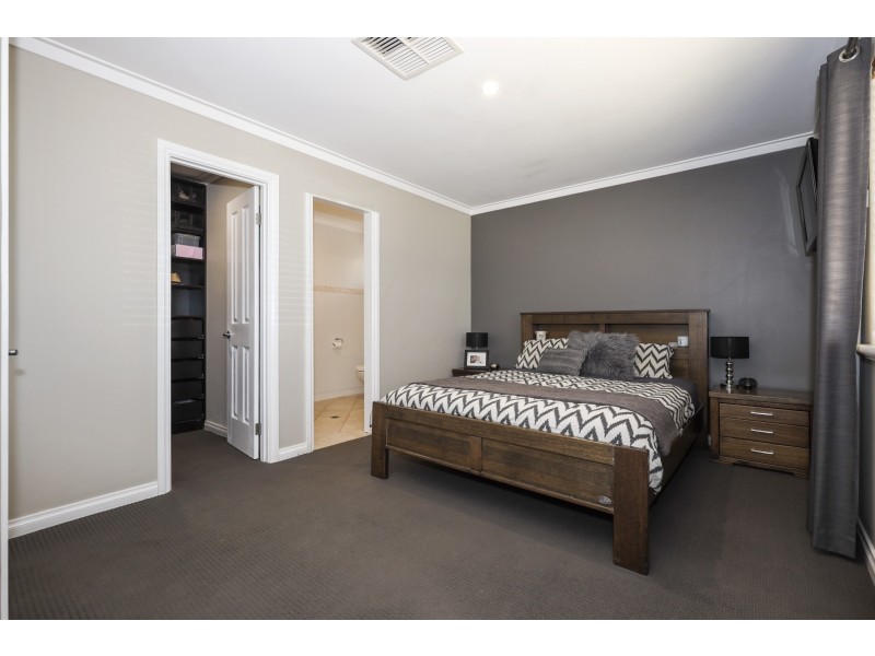 7 Brown Place, Beechboro WA 6063