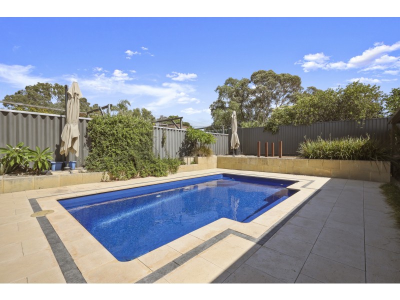 7 Brown Place, Beechboro WA 6063