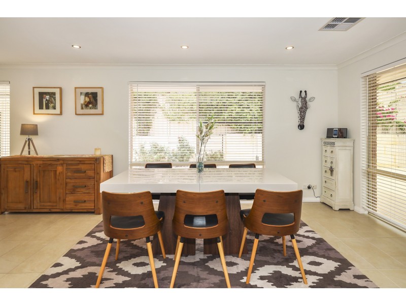 12 Ringrose Heights, Landsdale WA 6065