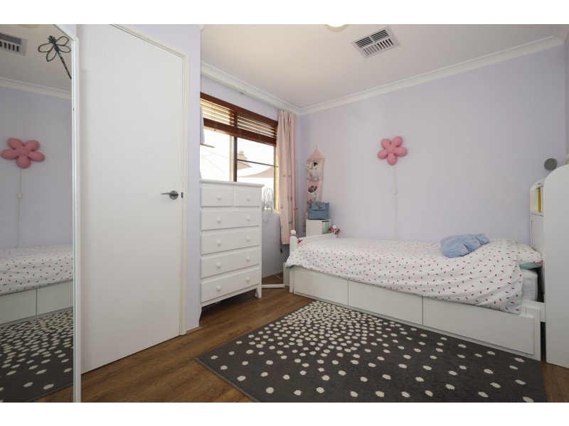 12 Ringrose Heights, Landsdale WA 6065