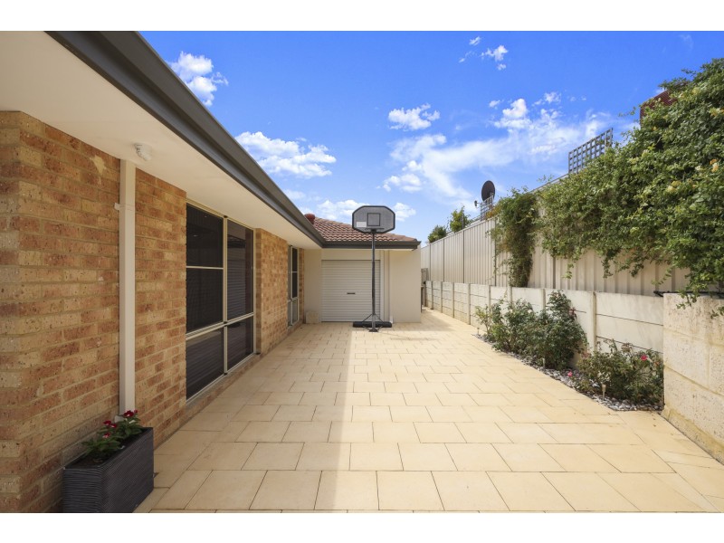 12 Ringrose Heights, Landsdale WA 6065