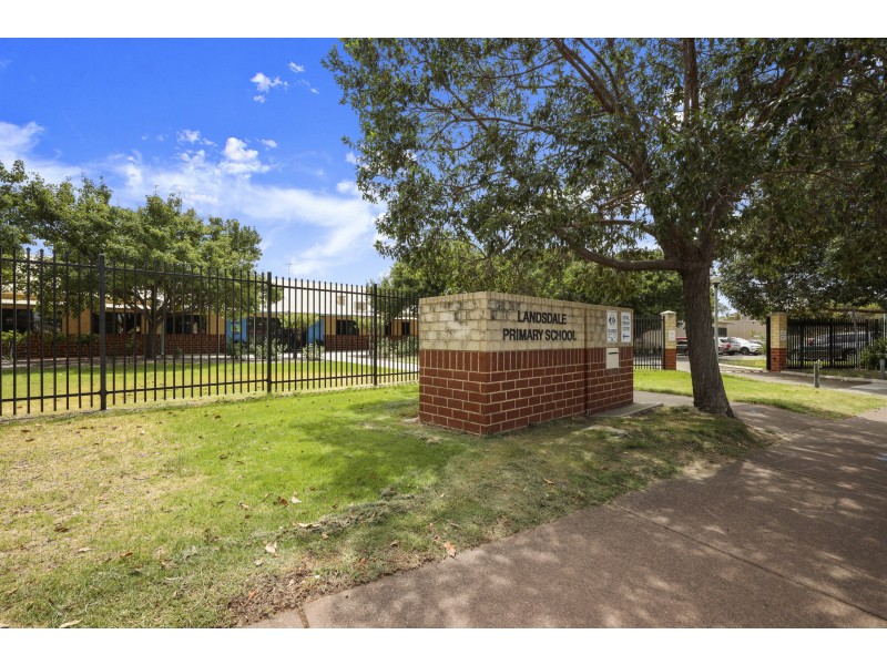 12 Ringrose Heights, Landsdale WA 6065