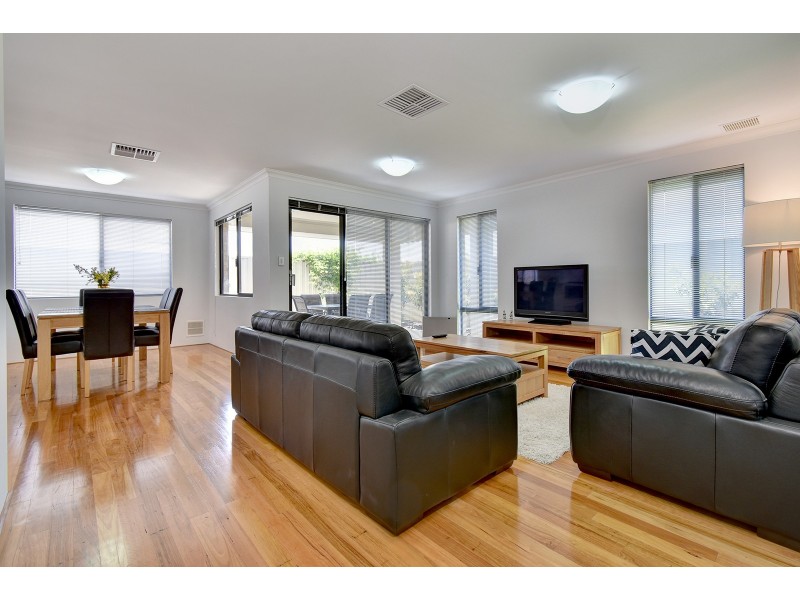 21 Scamills Road, Pearsall WA 6065