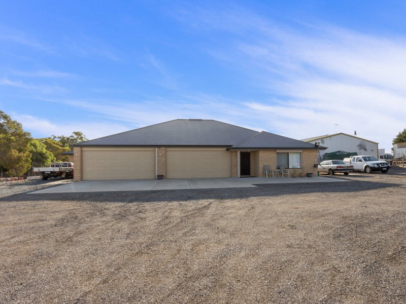 204 Henderson Road, Munster WA 6166