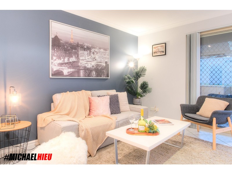 9 Monash Circle, Marangaroo WA 6064