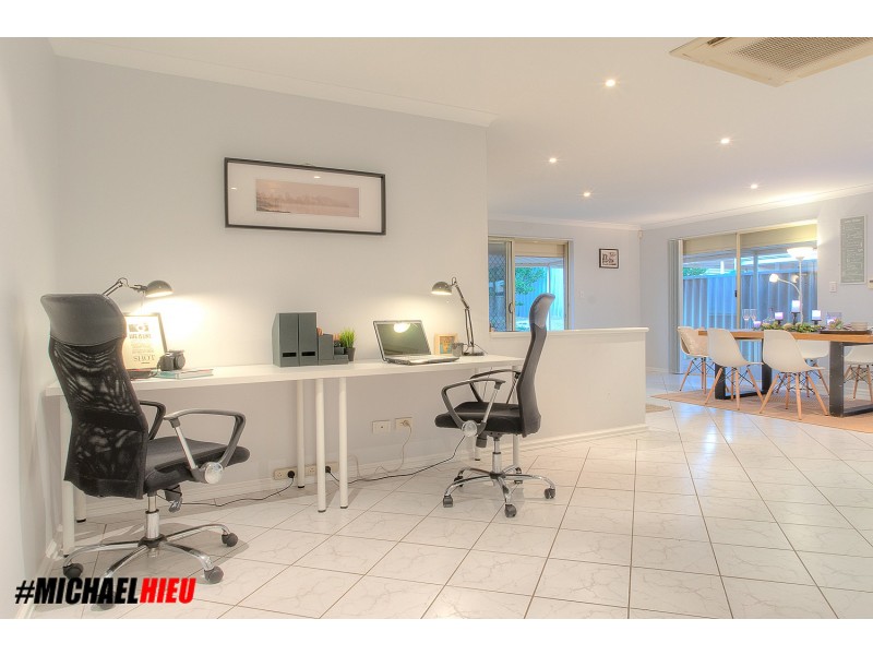 9 Monash Circle, Marangaroo WA 6064