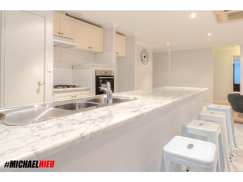 9 Monash Circle, Marangaroo WA 6064