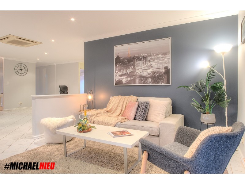 9 Monash Circle, Marangaroo WA 6064