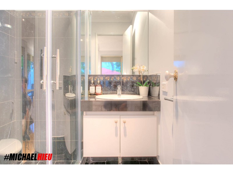 9 Monash Circle, Marangaroo WA 6064