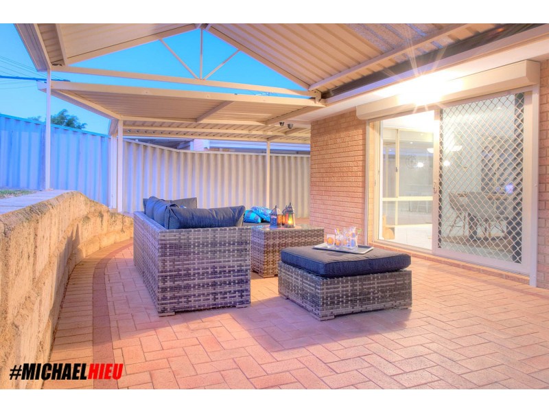 9 Monash Circle, Marangaroo WA 6064