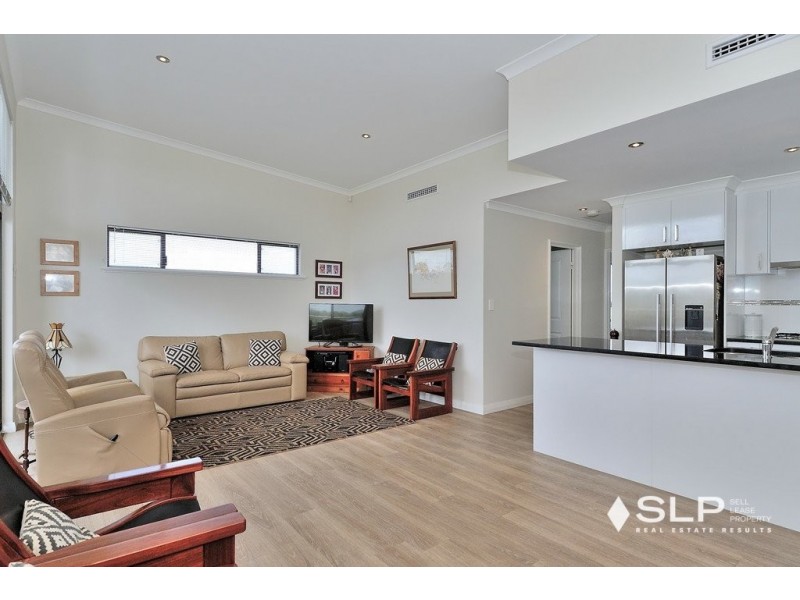 12/99 Bordeaux Lane, Ellenbrook WA 6069