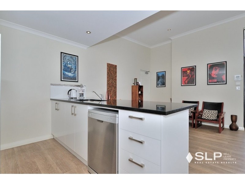 12/99 Bordeaux Lane, Ellenbrook WA 6069