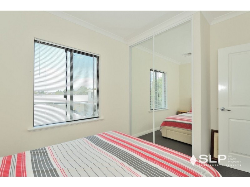12/99 Bordeaux Lane, Ellenbrook WA 6069