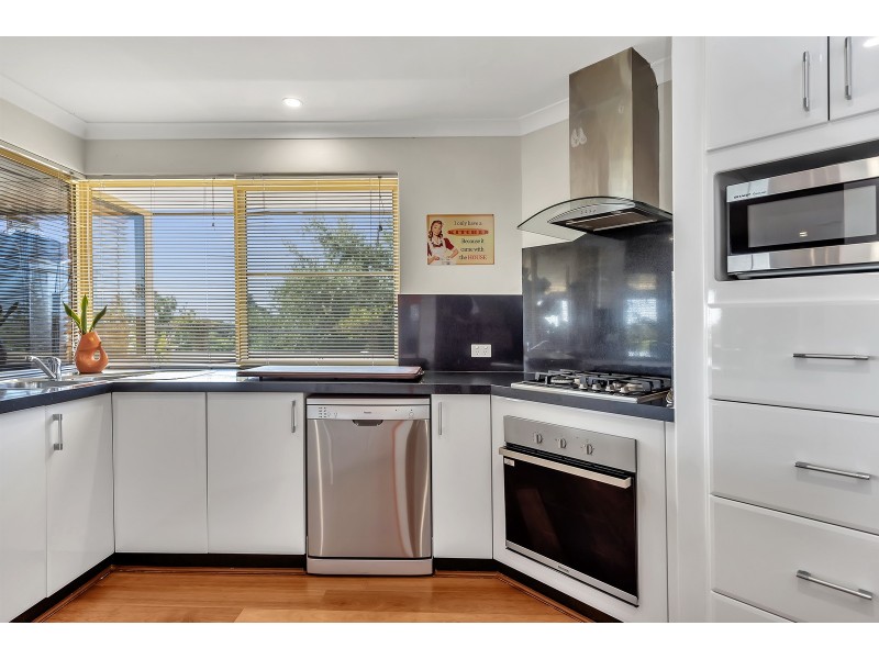 6/13 Allan Place, Halls Head WA 6210