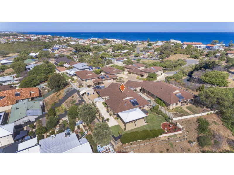 6/13 Allan Place, Halls Head WA 6210