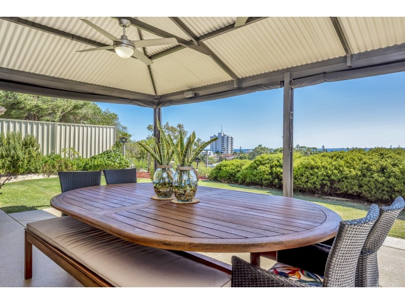 6/13 Allan Place, Halls Head WA 6210