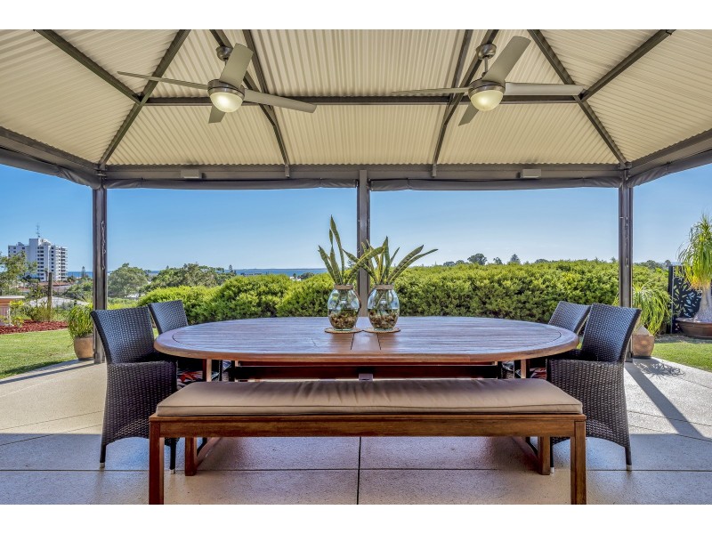 6/13 Allan Place, Halls Head WA 6210