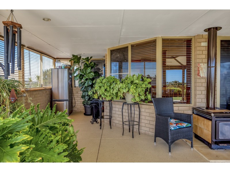 6/13 Allan Place, Halls Head WA 6210