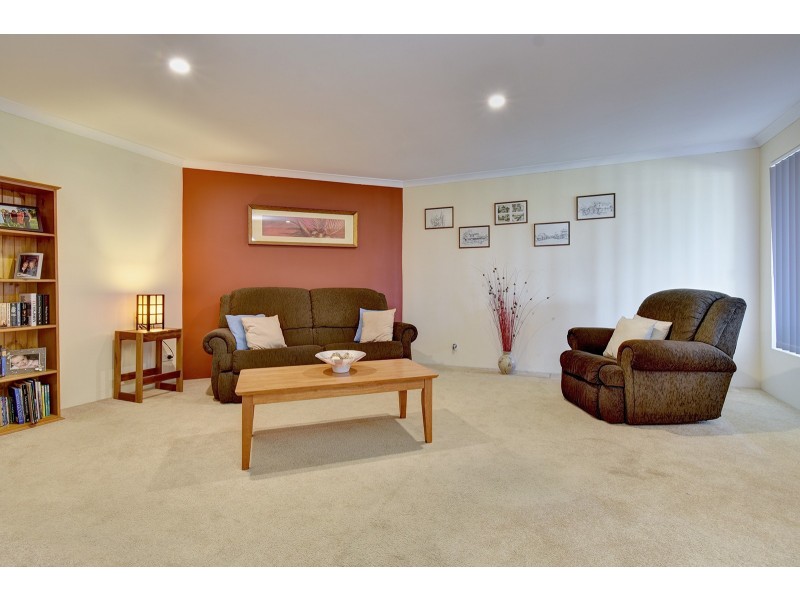 59 Heacham Avenue, Hocking WA 6065