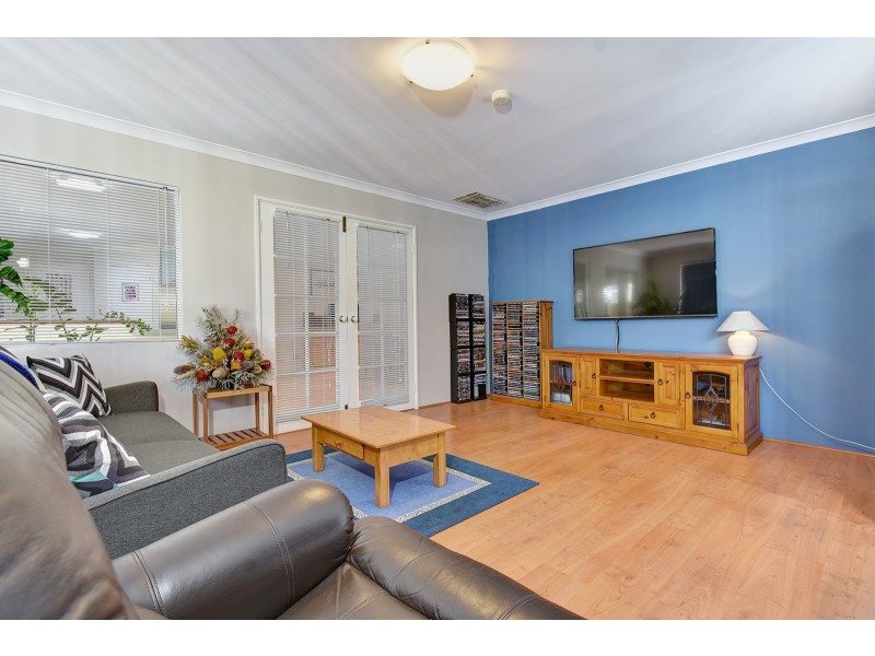 59 Heacham Avenue, Hocking WA 6065