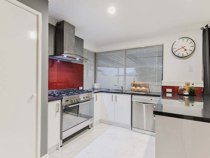 13 Nurrari Close, Waikiki WA 6169